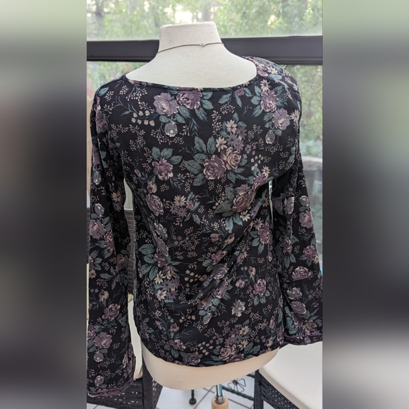 Yak & Yeti Long sleeve - Picture 2 of 4